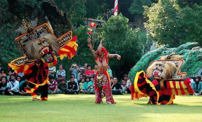 Wisata Budaya
